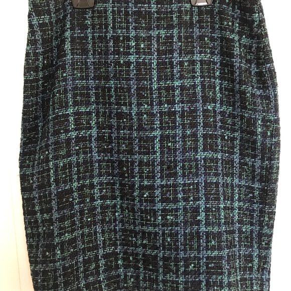 Karl Lagerfeld Buckingham teal boucle suit - Picture 2 of 7